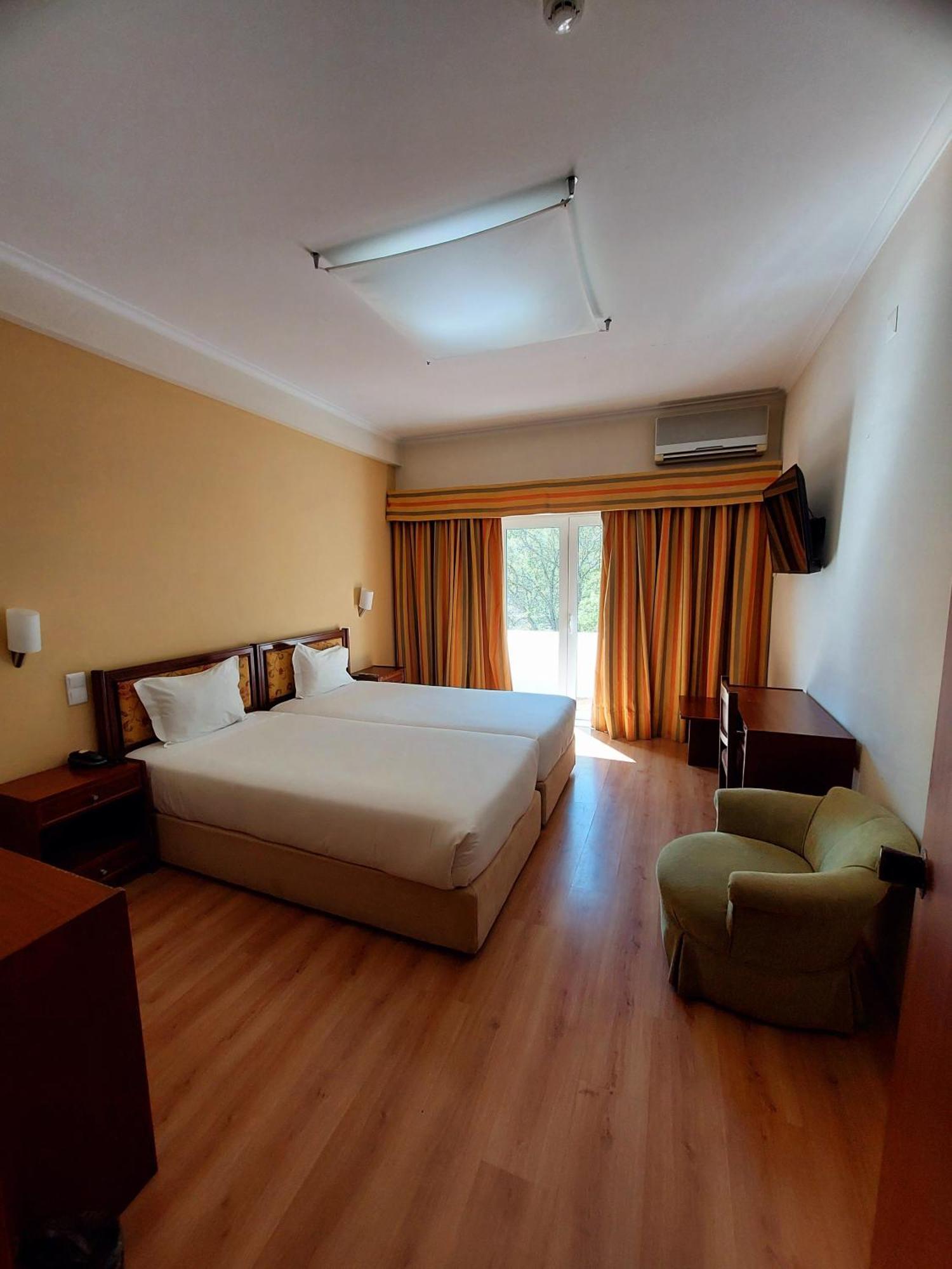 שאבס Petrus Hotel מראה חיצוני תמונה